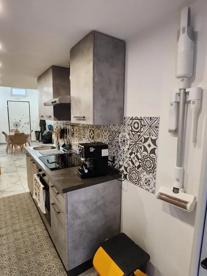 Chimera House Apartment Catania 0*,  Italy